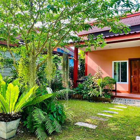 Baan Longhaad Hostel Koh Lanta Bagian luar foto