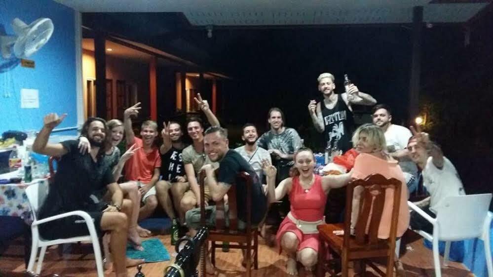 Baan Longhaad Hostel Koh Lanta Bagian luar foto